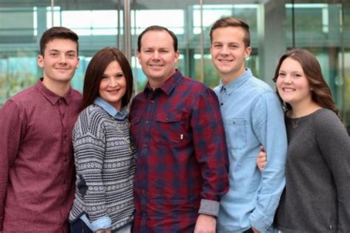 Tommy Lee Wife, Kids, Girlfriend, Biography, Other Facts You Need to Know