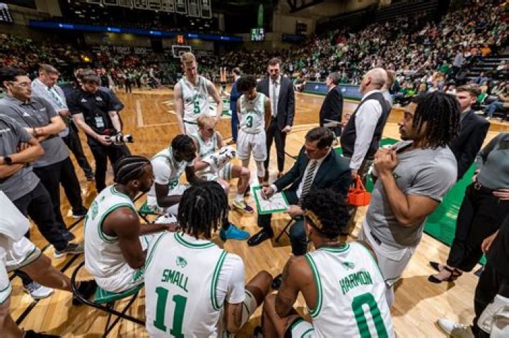 UVU coach Mark Madsen on basketball success, young family