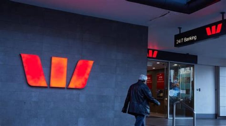 Westpac customers affected by outage to online and mobile banking, accessing information