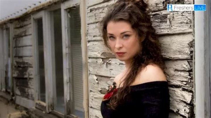 What Happened To Alice Greenham? Alice Fredenhams Age, Net Worth, Husband, Weight, Biography, And More