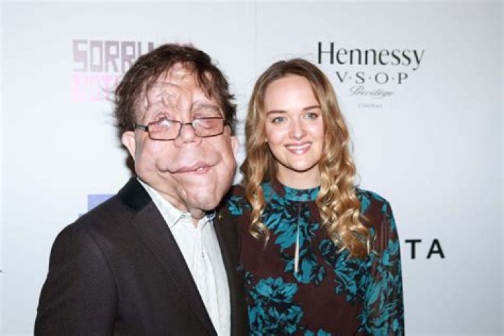 Who is Dahvie Vanity, what did he do to become famous?